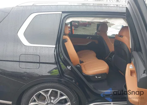 2022 BMW X7 xDrive40I z USA, uszkodzony, nr VIN 5UXCW2C09N9M37838